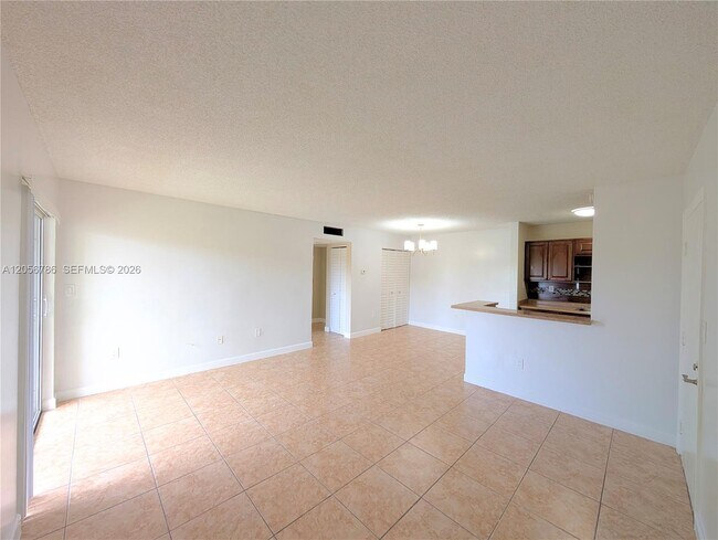 Building Photo - 10765 SW 108th Ave