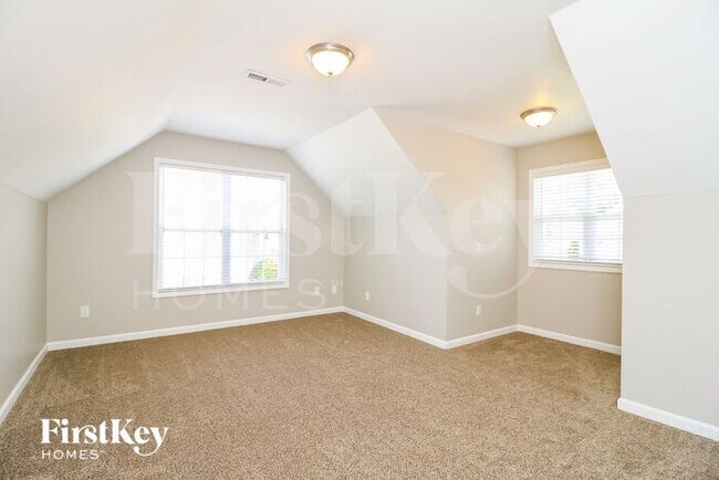 Building Photo - 2648 Wynbrook Dr