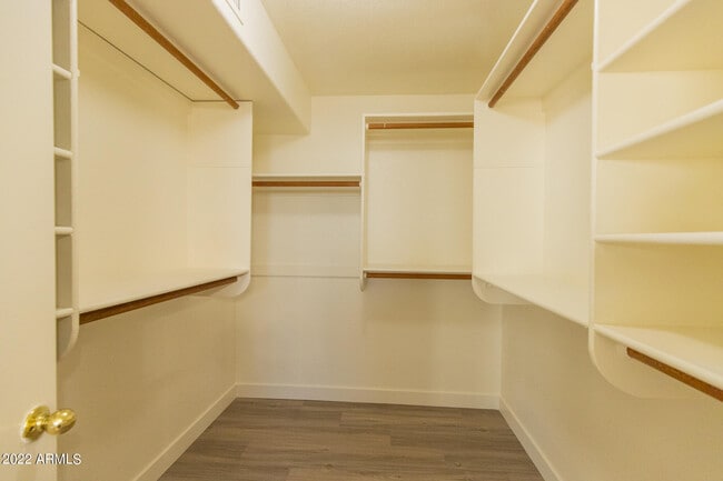 Building Photo - 4368 W Wahalla Ln