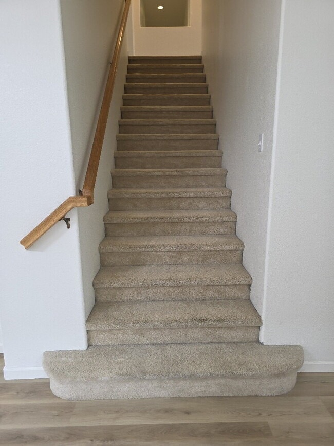 Building Photo - Beautiful house for rent in Folsom 4 bd 3 bath 1920 sq feet