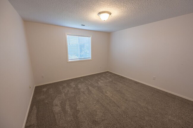 Building Photo - Home for rent in fast growing Ridgefield, WA - 4 bedr + Bonus Room