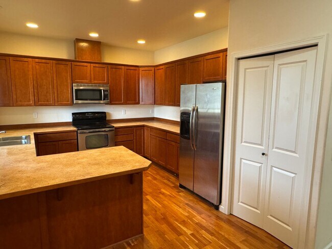 Building Photo - 1707 Ashford Way