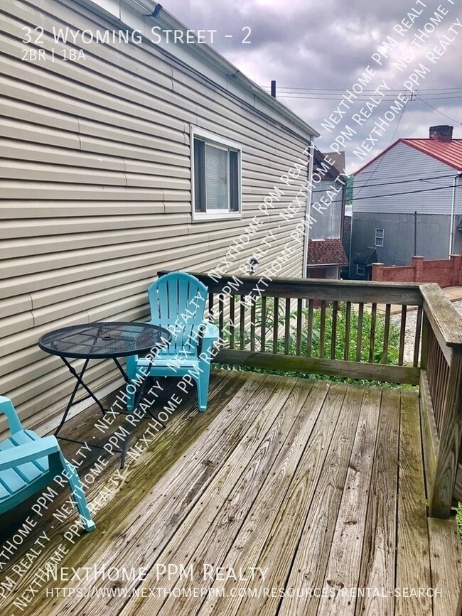 Building Photo - 32 Wyoming St