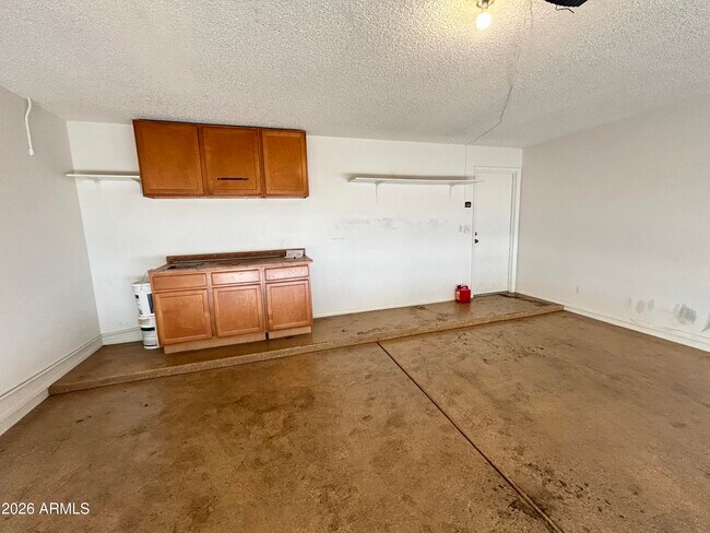 Building Photo - 8033 W McLellan Rd