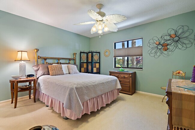 Building Photo - 701 Seafarer Cir