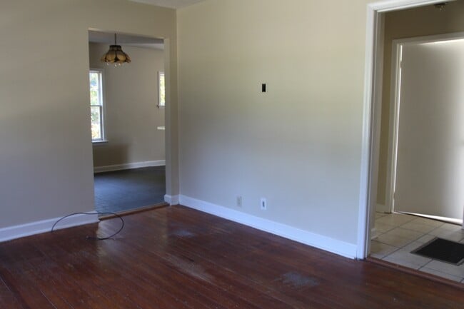 Building Photo - 956 South St