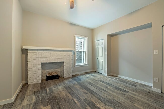 Building Photo - 1205 Charleston Ave