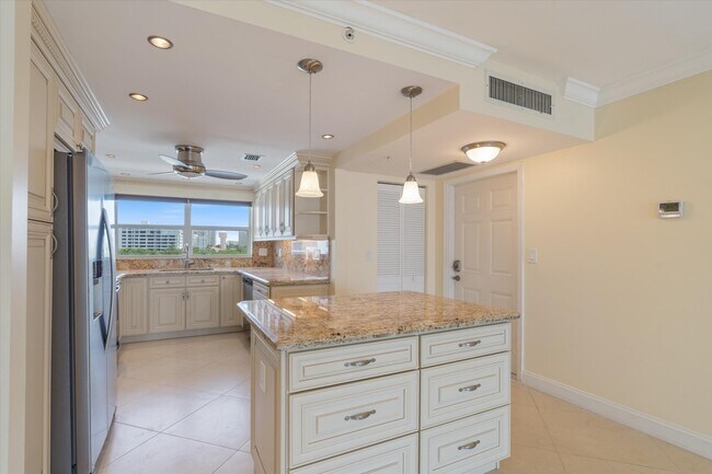 Building Photo - 3300 S Ocean Blvd