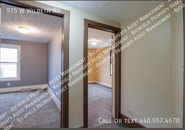 Building Photo - 975 W Wilbeth Rd