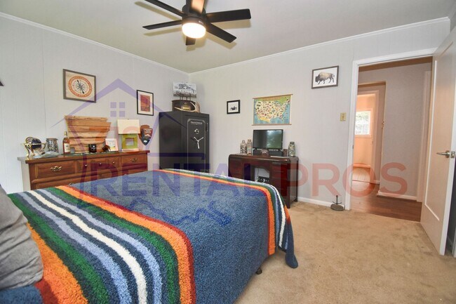 Building Photo - 4 Bed, 3 Bath Home in Ruston