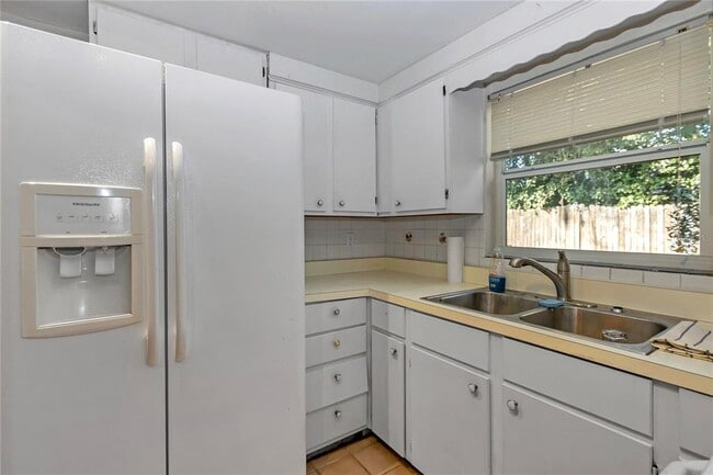 Building Photo - 11636 Osceola Rd