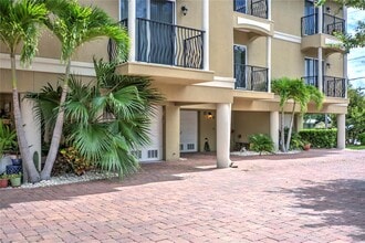 Building Photo - 300 Capri Blvd