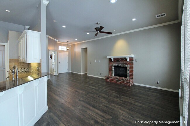 Building Photo - 2808 Stonebrook Rd