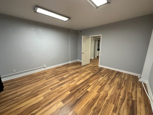 Building Photo - 19 Market St