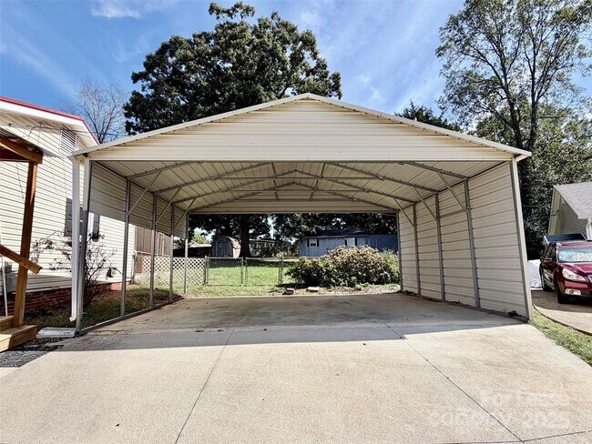 Building Photo - 115 Setter Ct