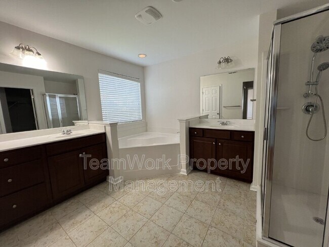 Building Photo - 162 Basket Grass Ln