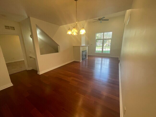 Building Photo - 45588 S Stonewood Rd