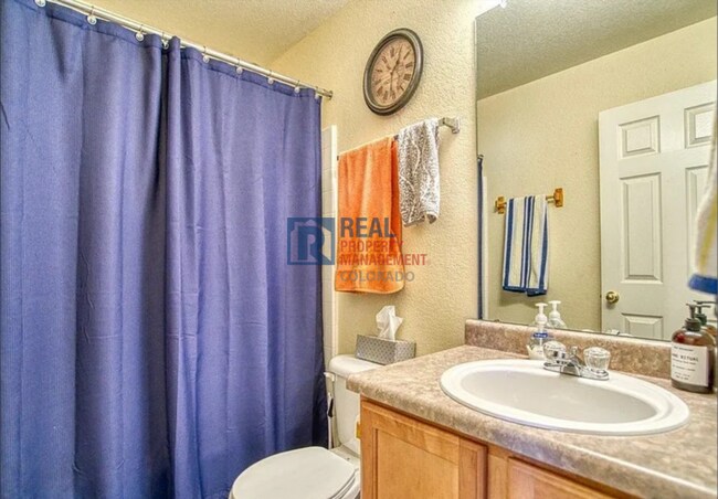 Building Photo - 6827 Autumn Ridge Dr