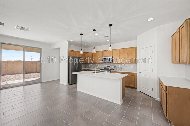 Building Photo - 4433 E Rock Daisy Ln