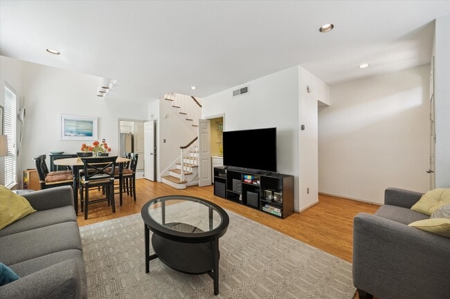 Building Photo - 4000 Purdue St