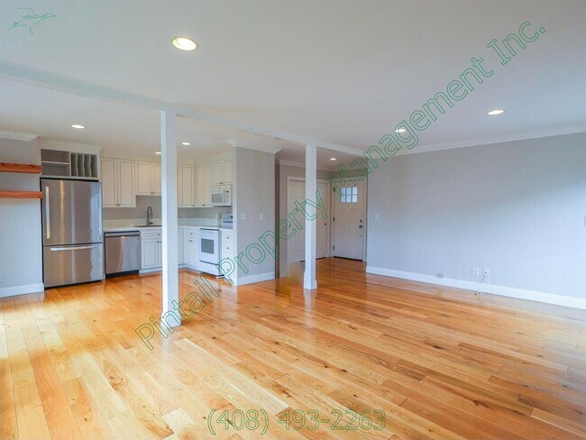 Building Photo - 5950 Cabral Ave