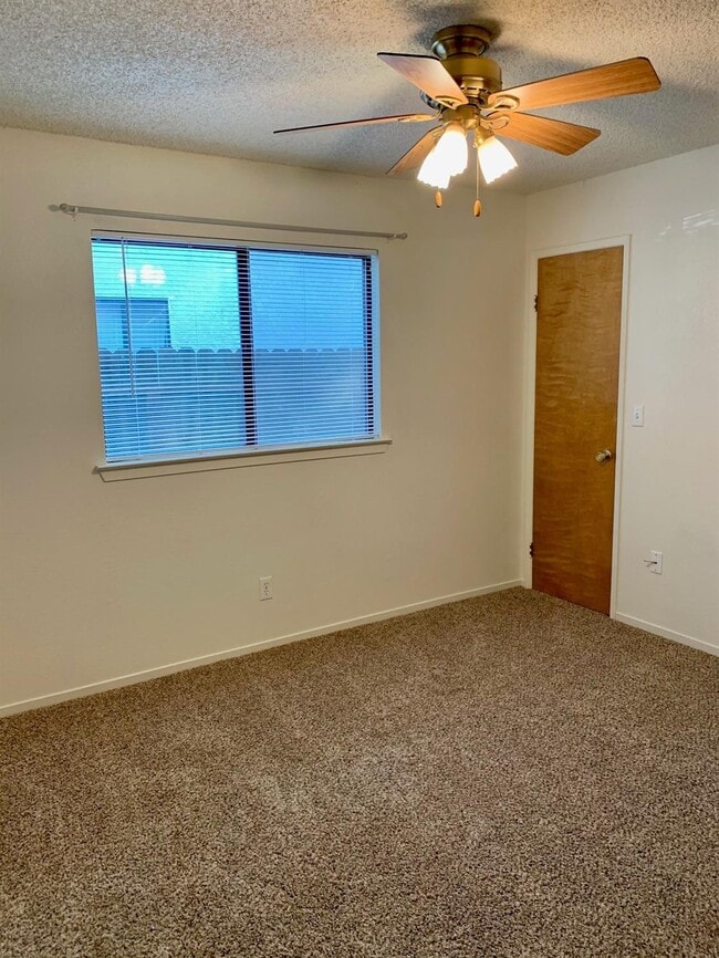 Building Photo - 1797 E Solar Ave