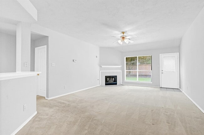 Building Photo - 22703 Holly Lake Dr