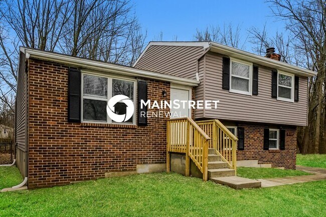Building Photo - 3 Bedroom Pet-Friendly Home in LOUISVILLE,...