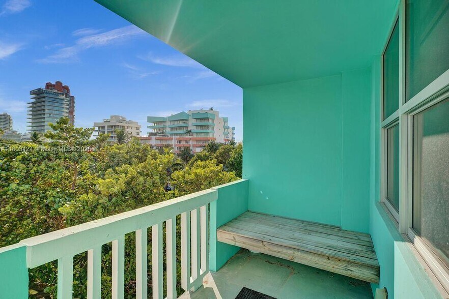 Building Photo - 301 Ocean Dr