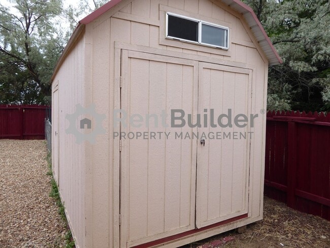 Building Photo - **WE HAVE REACHED THE APPLICATION LIMIT.  APPLY AT YOUR OWN DISCRETION