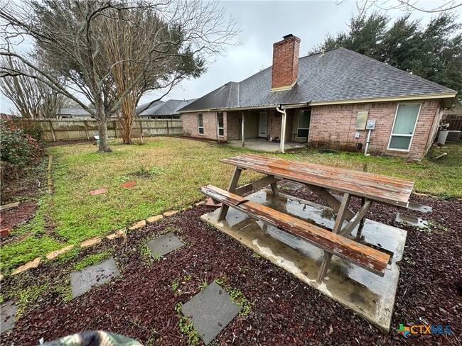 Building Photo - 617 Dunbar Dr