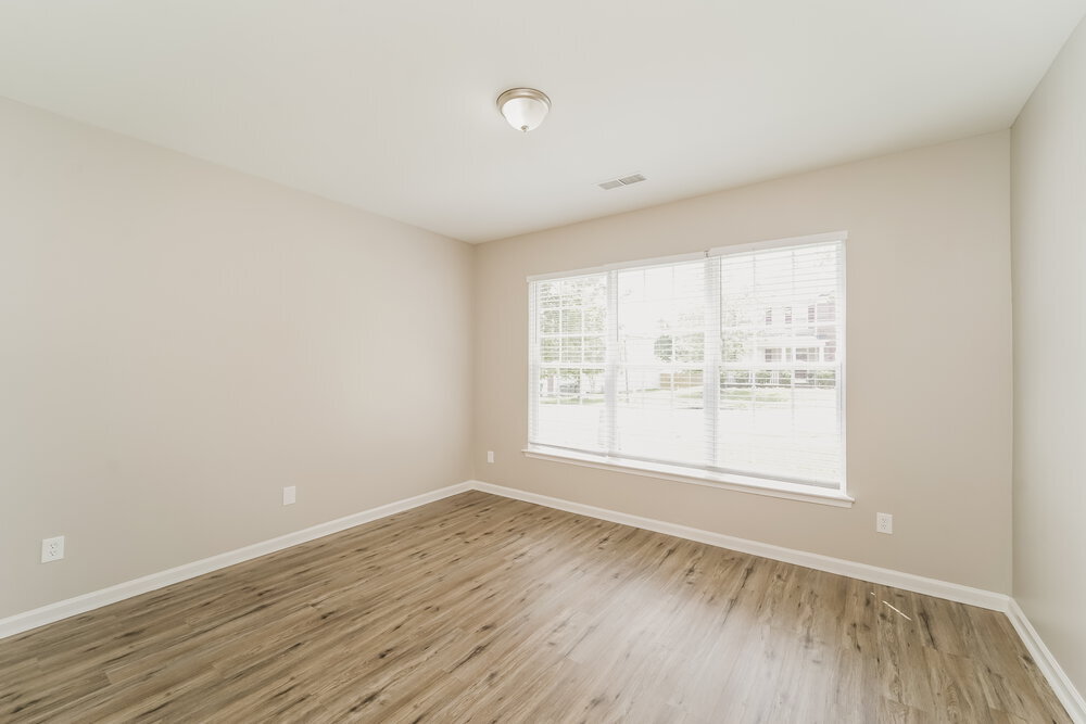 Building Photo - 16826 Macanthra Dr