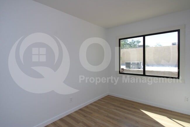 Building Photo - 1464 N 54th Ave