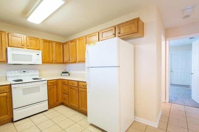 Building Photo - 4434 Gearhart Rd