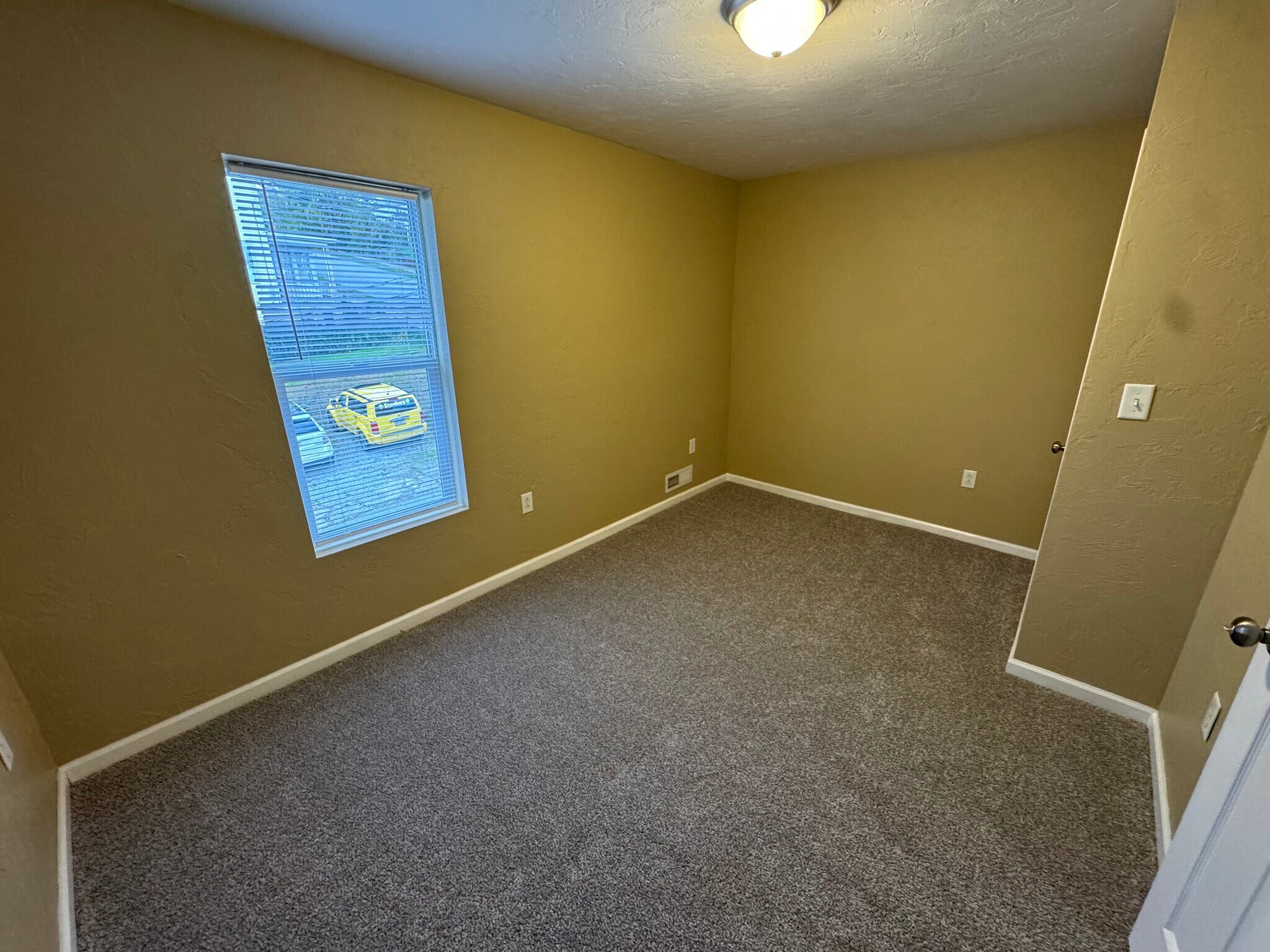 Building Photo - 114 W Berkeley St