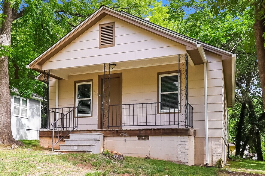 Building Photo - 508 W Allison Ave