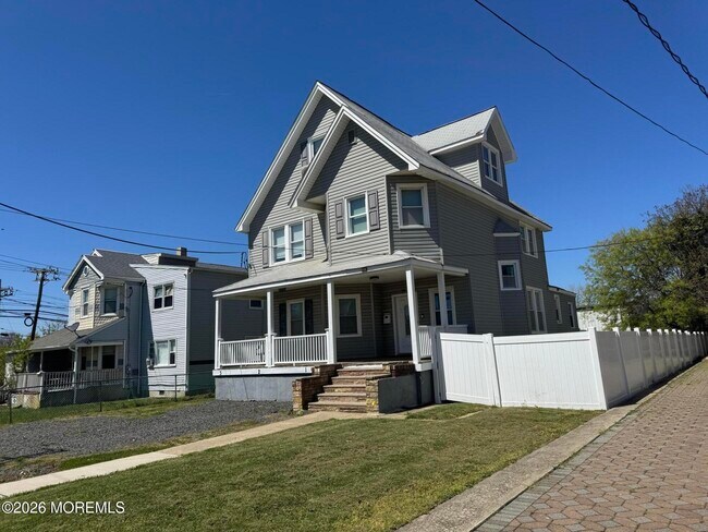 Building Photo - 95 Cooper Ave