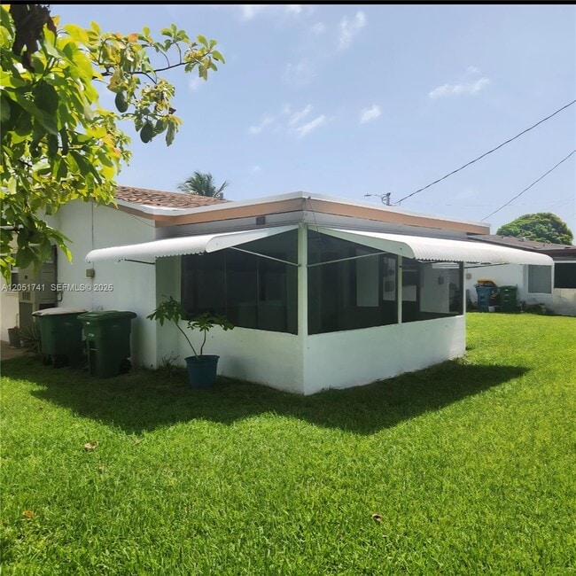 Building Photo - 2710 NW 52nd Pl