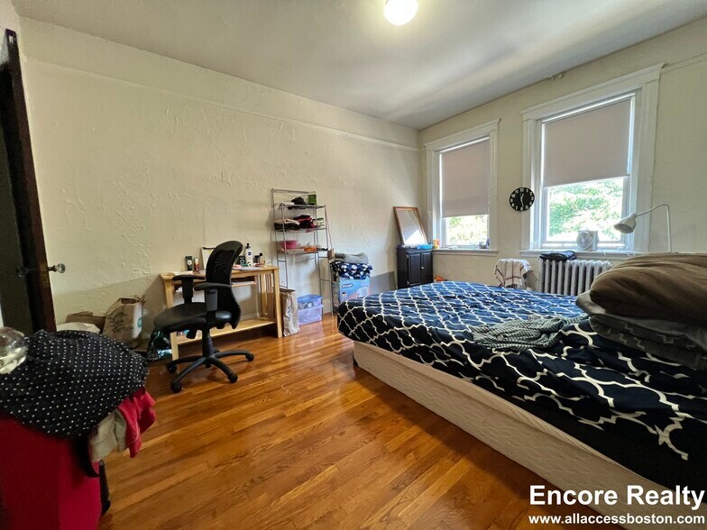 Building Photo - 66 Chiswick Rd