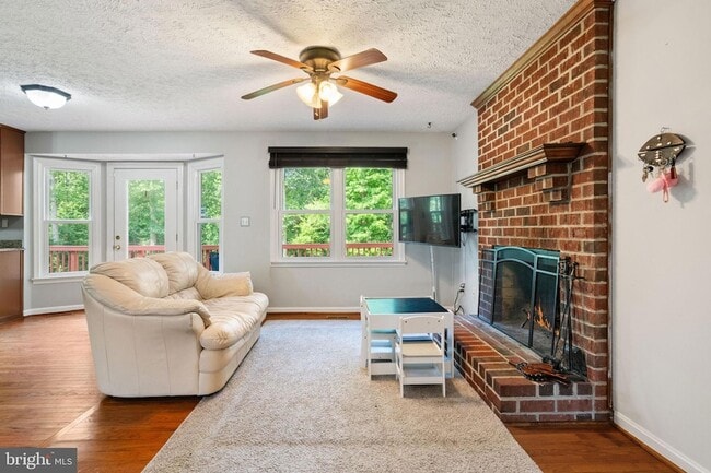 Building Photo - 127 Pilgrim Cove