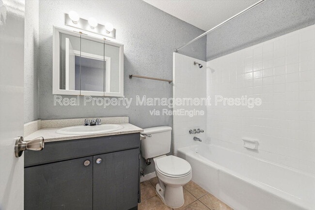 Building Photo - 3009 Falk Ct