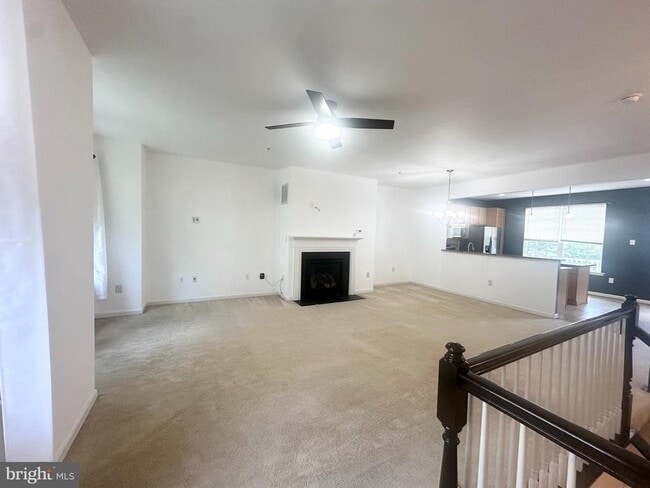 Building Photo - 19 Steeplechase Dr