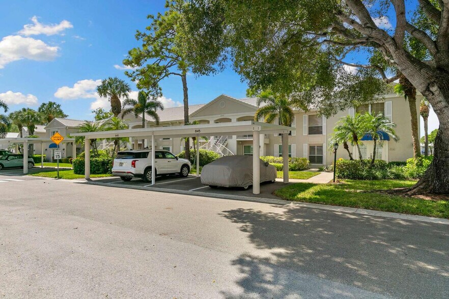 Building Photo - 893 Gulf Pavillion Dr