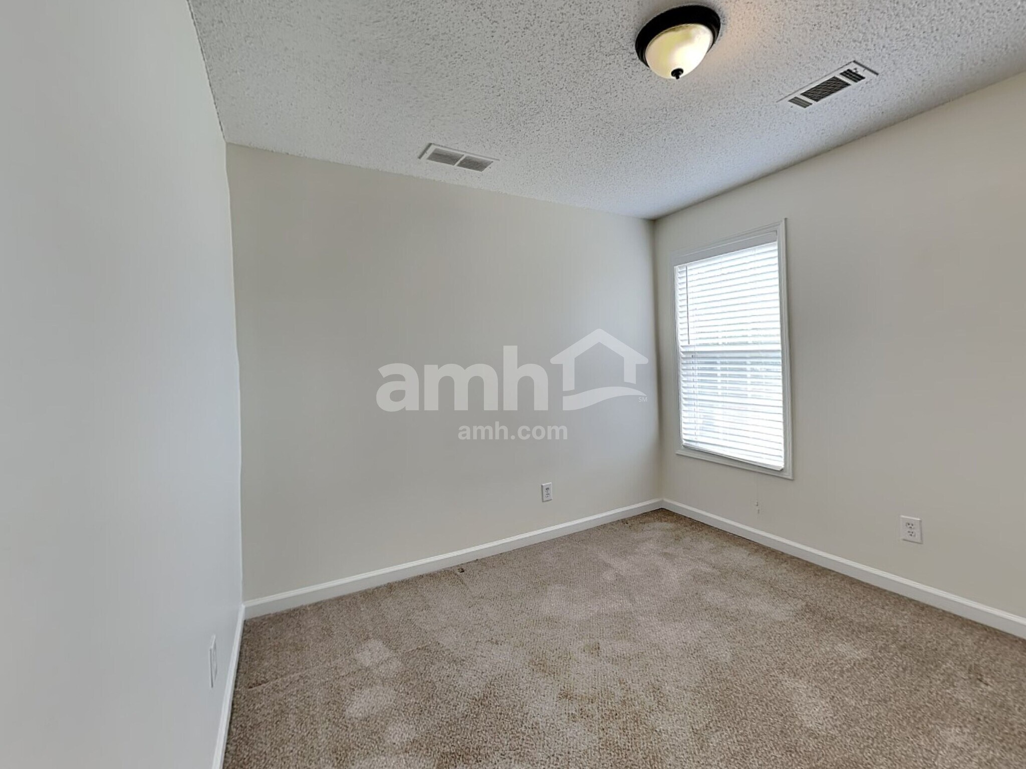 Building Photo - 415 Lokeys Ridge Rd