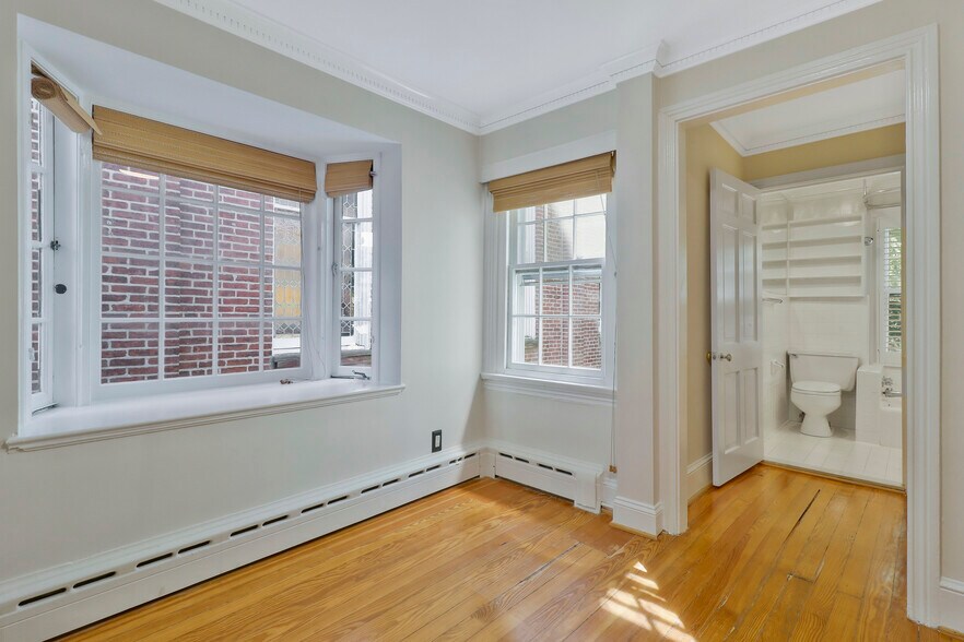 Building Photo - 1338 29th St NW