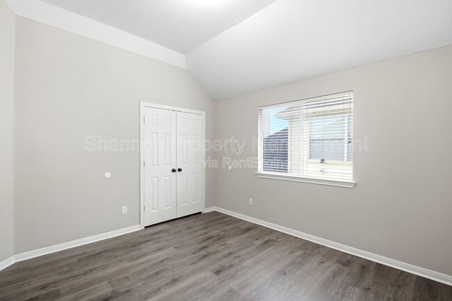 Building Photo - 3924 Highland Vale Ct