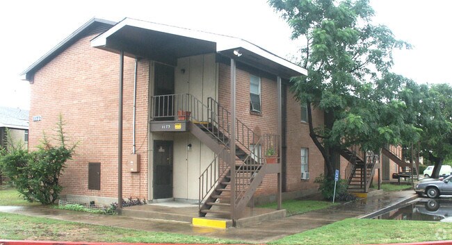 Building Photo - Elm Ridge Apartments