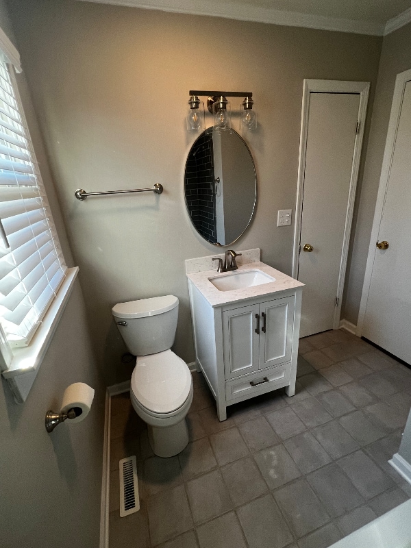 Building Photo - 107 River Heights Dr