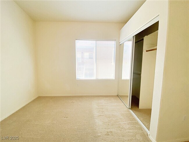 Building Photo - 3481 Desert Cliff St