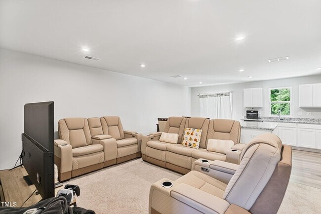 Building Photo - Build Equity While Leasing - Lease and Own...